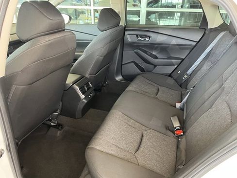 Used 2025 Honda Accord SE image 10