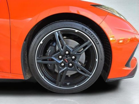 Used 2021 Chevrolet Corvette Stingray Premium Conv w/ Z51 Performance Package RWD image 39