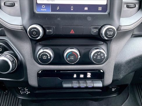 Certified 2022 RAM 2500 Tradesman image 18