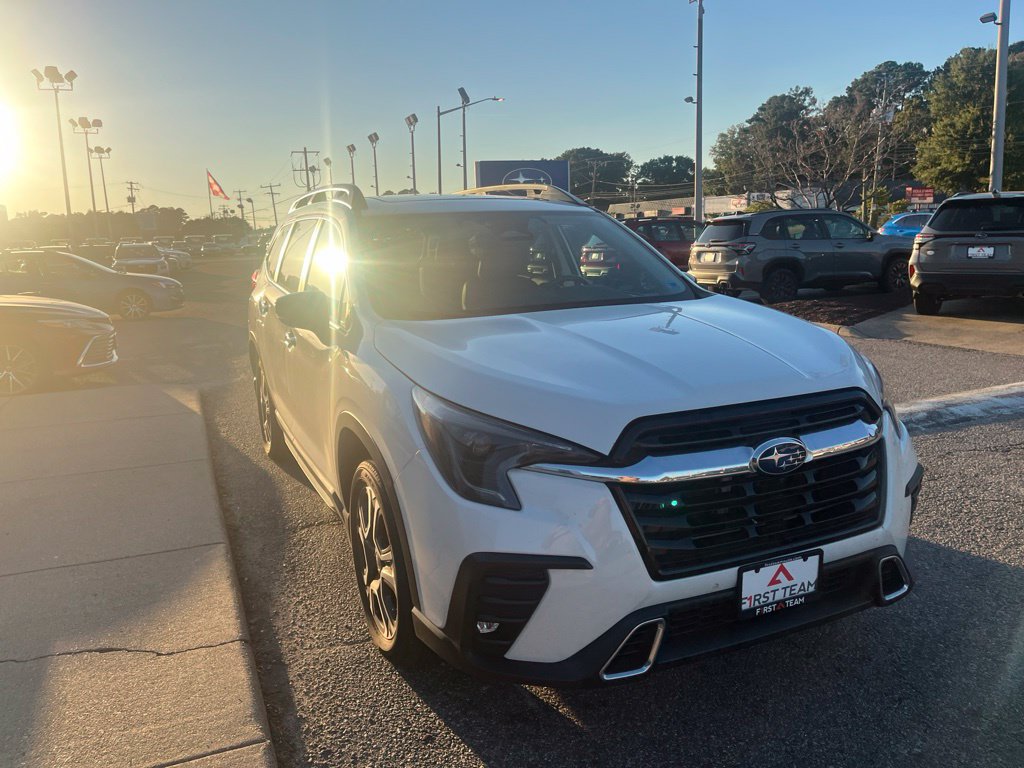 Used 2026 Subaru Ascent Touring AWD/4WD image 2