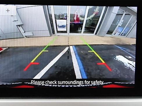 Used 2020 Ford Escape SE image 13