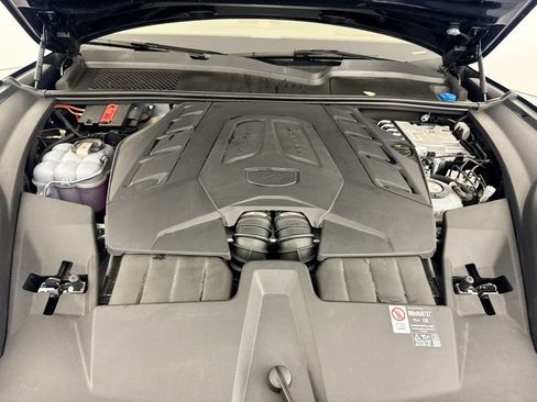 Used 2025 Porsche Cayenne Turbo AWD/4WD image 33