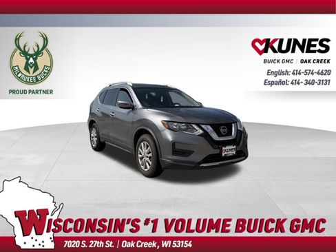 Used 2018 Nissan Rogue SV image 1