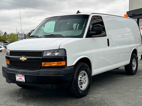 Used 2020 Chevrolet Express 2500 w/ Driver Convenience Package RWD image 8