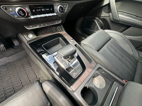 Used 2021 Audi Q5 Prestige w/ Prestige Package AWD/4WD image 29