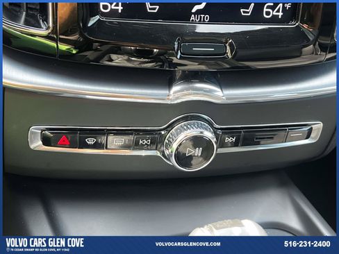 Used 2019 Volvo XC60 T6 Momentum w/ Premium Package AWD/4WD image 28
