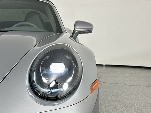 Certified 2026 Porsche 911 Targa 4 GTS image 15
