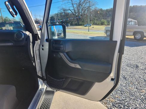 Used 2012 Jeep Wrangler Sport image 11