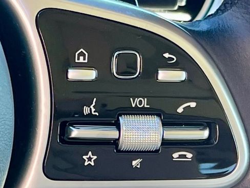 Certified 2022 Mercedes-Benz GLC 300 GLC 300 image 32