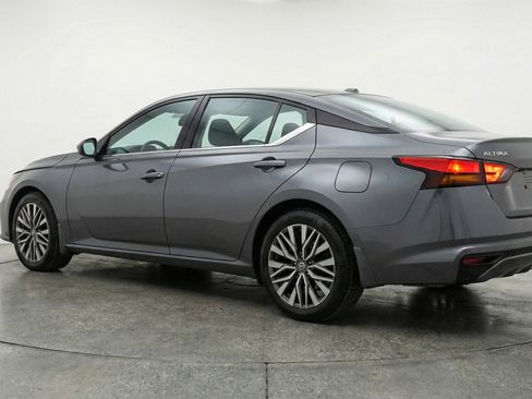 Used 2025 Nissan Altima 2.5 SV image 6