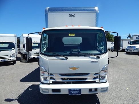 Used 2024 Chevrolet Low Cab Forward 5500HD RWD image 11