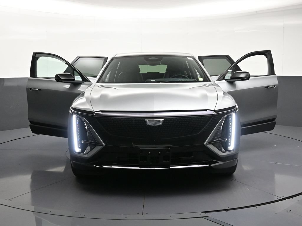 Certified 2026 Cadillac Lyriq Sport AWD/4WD image 37