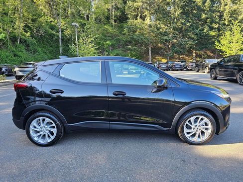 New 2027 Chevrolet Bolt LT w/ Comfort Package FWD image 6