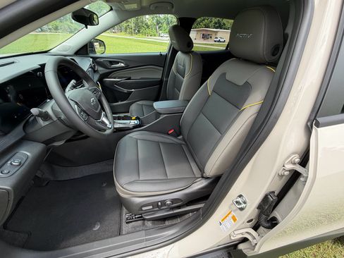 New 2026 Chevrolet Trax ACTIV w/ Driver Confidence Package FWD image 13