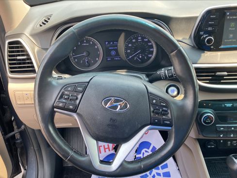 Used 2021 Hyundai Tucson Limited AWD/4WD image 17