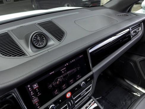 New 2026 Porsche Macan S AWD/4WD image 36