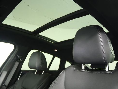 Certified 2024 BMW X4 xDrive30i image 12