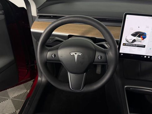Used 2025 Tesla Model Y Long Range image 12