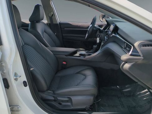 Used 2024 Toyota Camry SE image 15