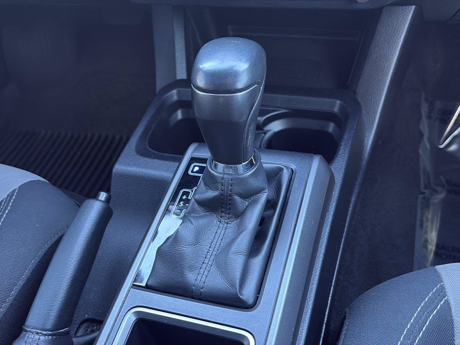 Used 2020 Toyota Tacoma TRD Sport AWD/4WD image 19