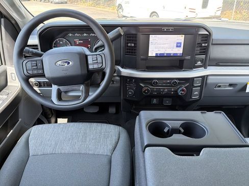 New 2026 Ford F350 XLT w/ FX4 Off-Road Package AWD/4WD image 18