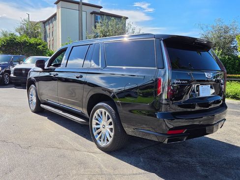 Used 2023 Cadillac Escalade ESV Premium Luxury AWD/4WD image 14