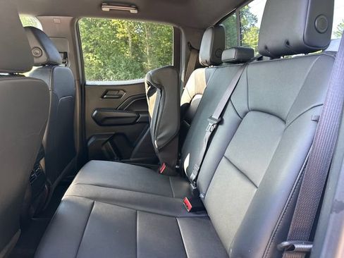 Used 2025 Chevrolet Colorado Trail Boss AWD/4WD image 17