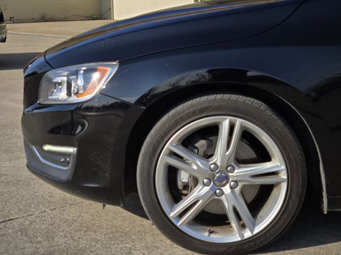 Used 2016 Volvo V60 T5 Premier image 15