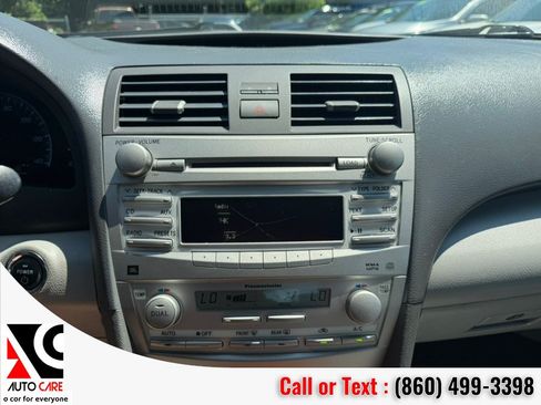 Used 2011 Toyota Camry Hybrid w/ Leather Pkg FWD image 21