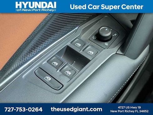 Used 2025 Volkswagen Tiguan SEL R-Line AWD/4WD image 39