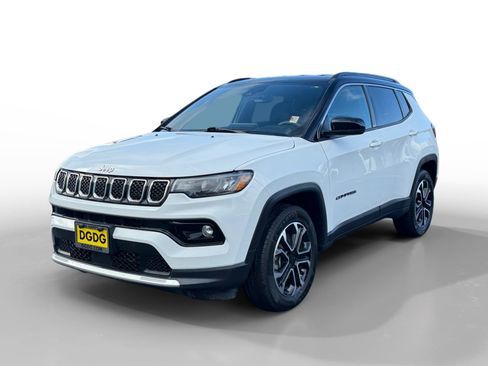 Used 2023 Jeep Compass Limited image 1