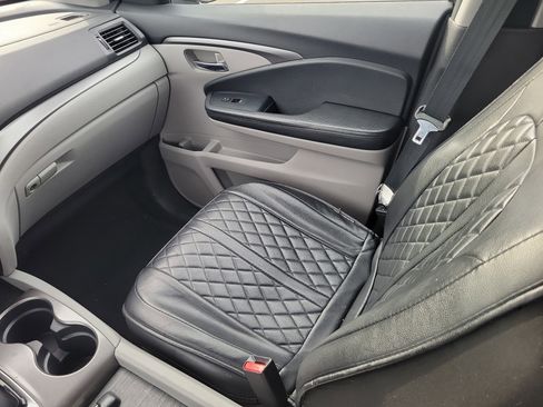 Used 2020 Honda Pilot LX image 16