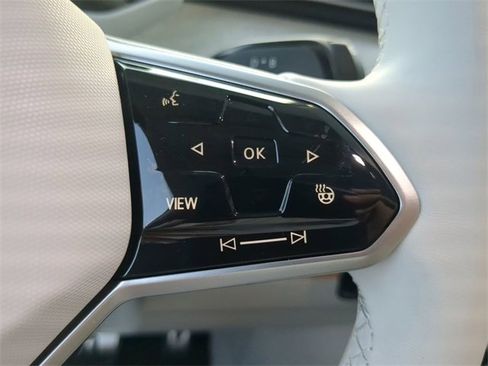New 2025 Volkswagen ID. Buzz Pro S Plus image 30