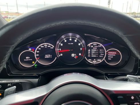 Used 2020 Porsche Cayenne image 15