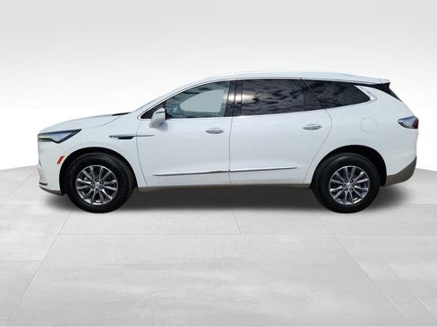 Used 2022 Buick Enclave Essence image 5