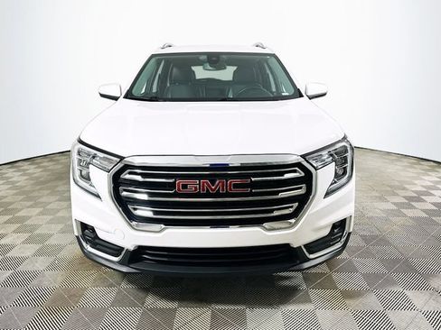 Used 2024 GMC Terrain SLT FWD image 8