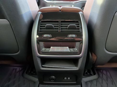 Used 2025 BMW X5 M60i w/ Climate Comfort Package image 35