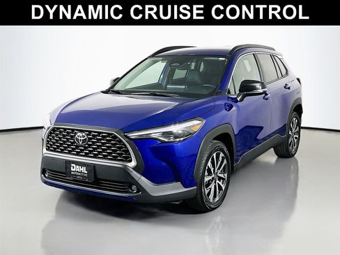 Certified 2025 Toyota Corolla Cross XLE AWD/4WD image 4