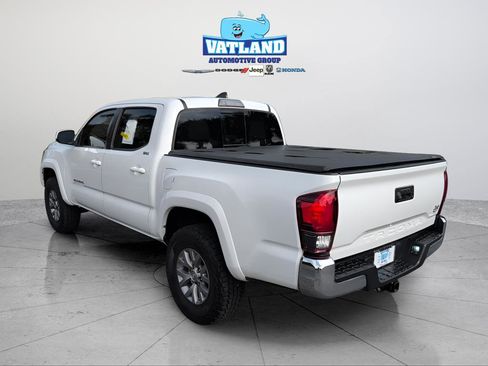 Used 2019 Toyota Tacoma 2WD Double Cab image 3