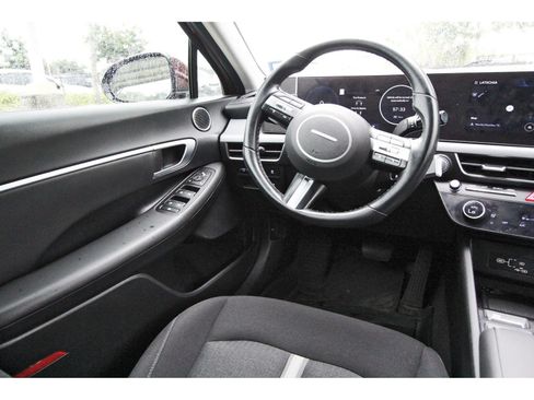 Used 2024 Hyundai Sonata SEL w/ Convenience Package FWD image 8