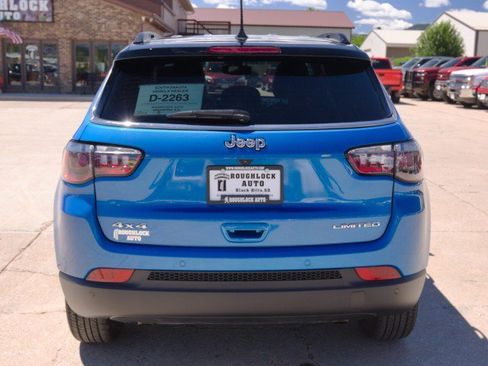 Used 2025 Jeep Compass Limited AWD/4WD image 4