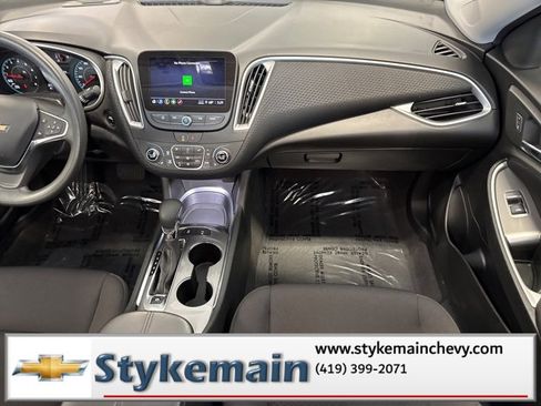 Used 2024 Chevrolet Malibu LT image 19