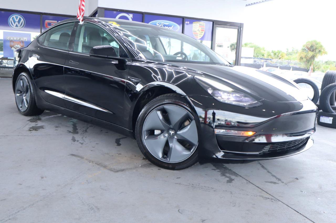 Used 2023 Tesla Model 3 Standard Range RWD image 3