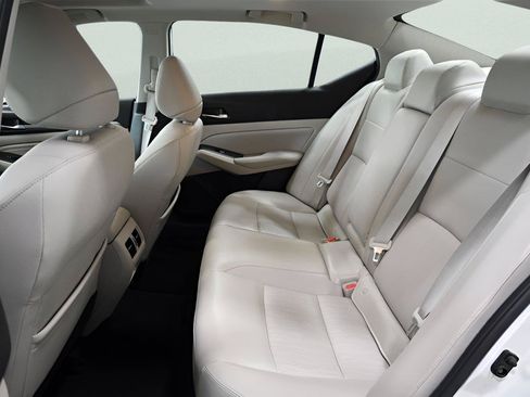 Used 2019 Nissan Altima 2.5 SL AWD/4WD image 14
