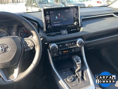 Used 2021 Toyota RAV4 XLE image 13