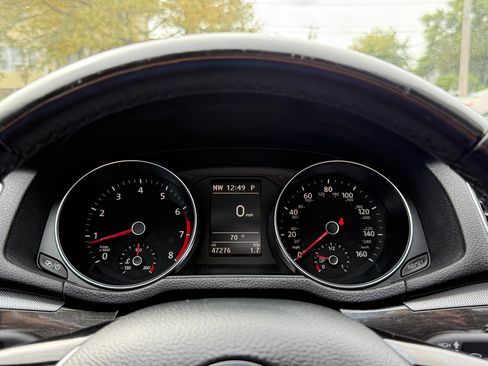 Used 2018 Volkswagen Passat 2.0T SE image 18