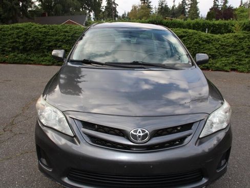 Used 2012 Toyota Corolla LE FWD image 9