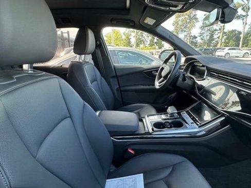 Used 2025 Audi Q7 3.0T Premium Plus w/ Premium Plus Package AWD/4WD image 5