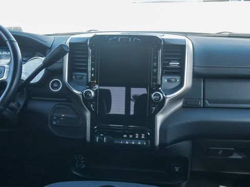 Used 2024 RAM 2500 Laramie AWD/4WD image 12