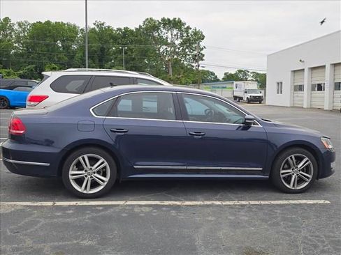 Used 2015 Volkswagen Passat TDI SE FWD image 4